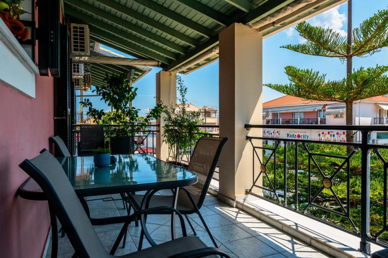 G.R Luxury Apartment Kalligoni Exterior photo